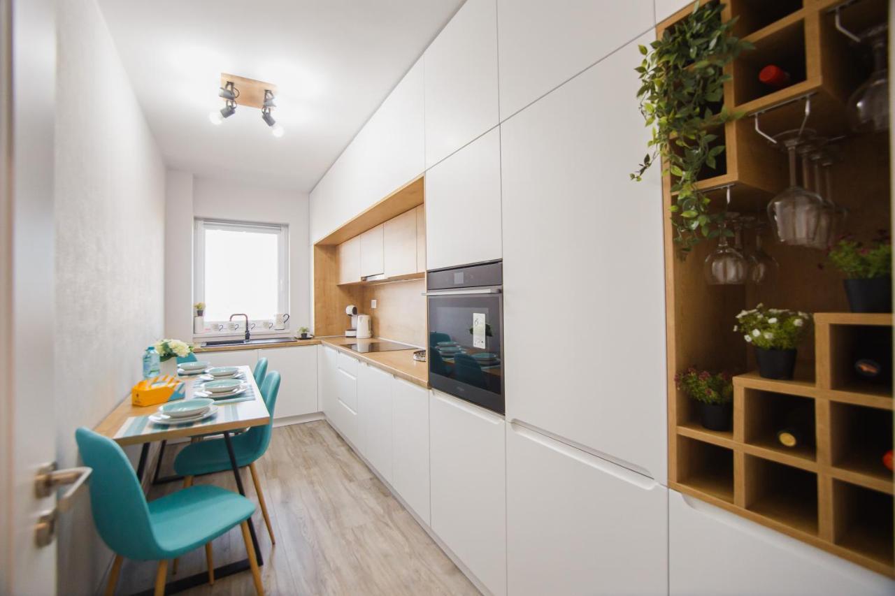 Creamy Wood Haven Oradea Exterior foto