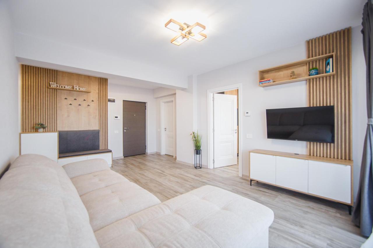 Creamy Wood Haven Oradea Exterior foto
