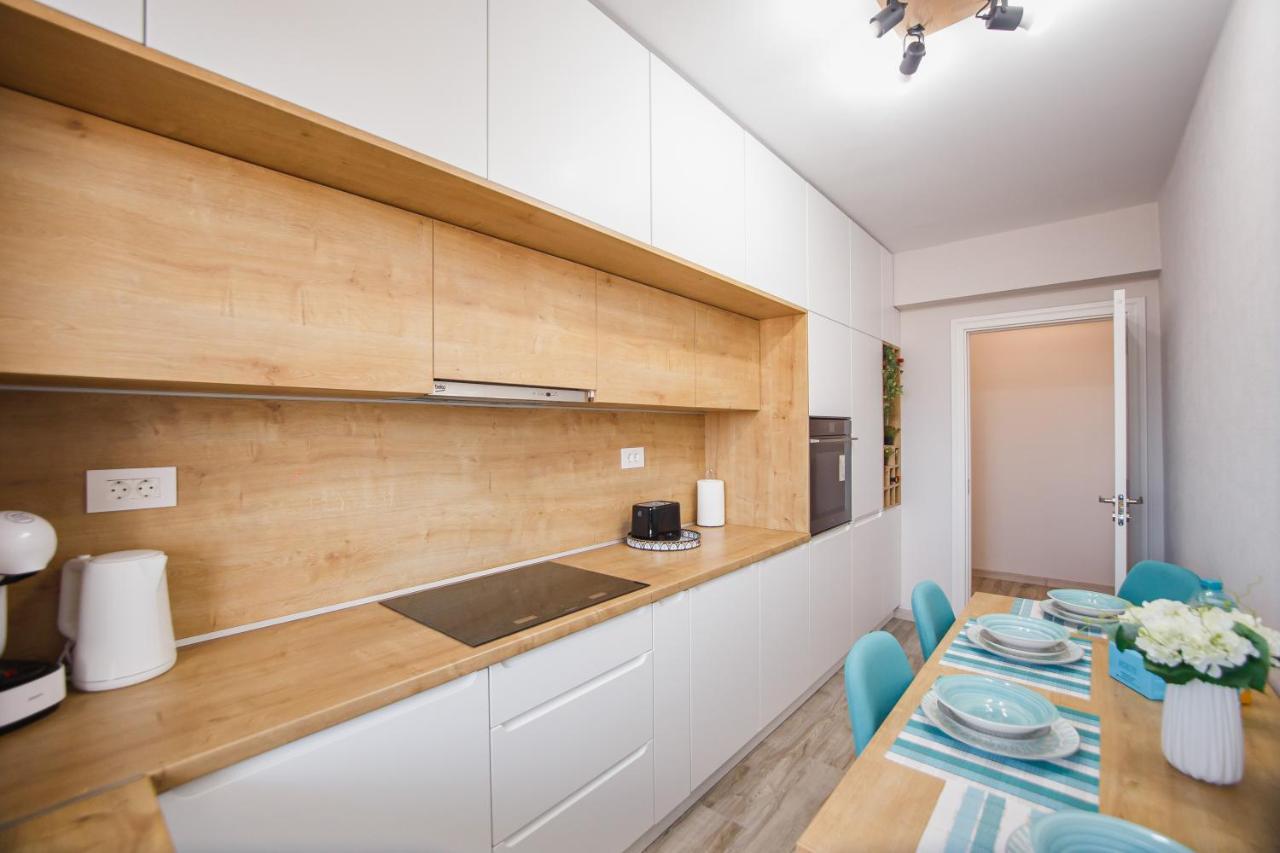 Creamy Wood Haven Oradea Exterior foto